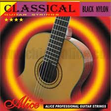 ALICE A105BK -- струны для классической гитары,черный нейлон - посеребренная медь, нормальное натяже