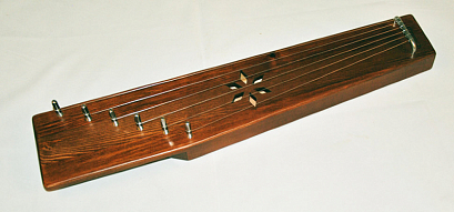 ÌÎÇÅÐÚ GWS-61W	 -- ãóñëè 6 ñòðóí äåòñêèå, êðûëîâèäíûå, êîðïóñ: ìàññèâ ñîñíû, öâåò îðåõ